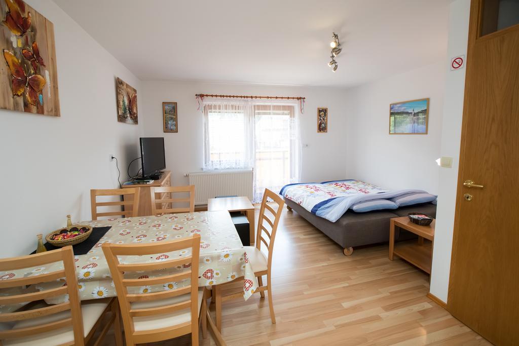 Apartmaji Matej Cvetek بوينج المظهر الخارجي الصورة