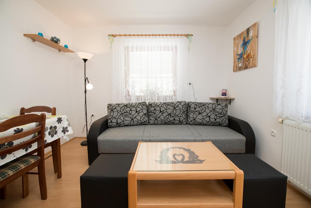 Apartmaji Matej Cvetek بوينج المظهر الخارجي الصورة