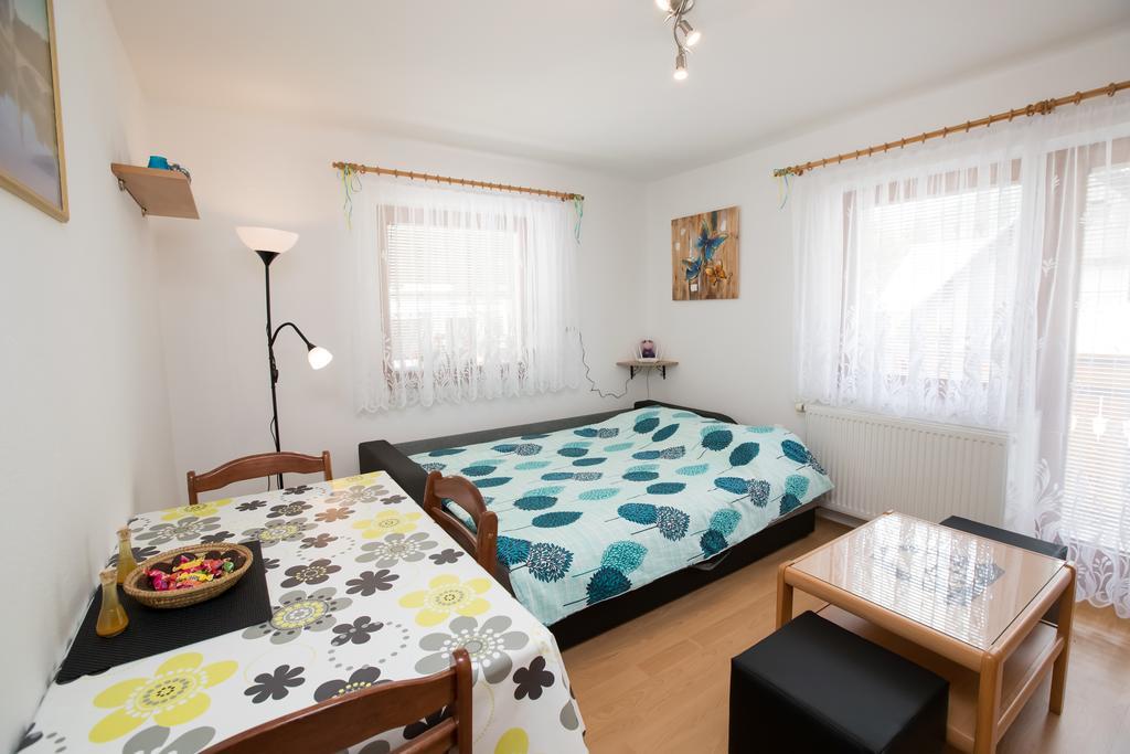 Apartmaji Matej Cvetek بوينج المظهر الخارجي الصورة